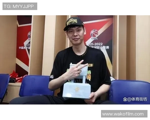 山东蜜獾15人名单发布,竟无朱荣振!他去哪了?答案曝光